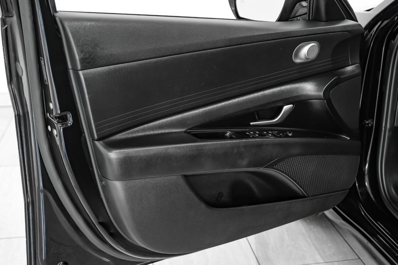 2021 Hyundai Elantra SE BLIND SPOT ASSIST LANE KEEP ASSIST FORWARD COLLISION ALERT REAR CAMERA BLUETOOTH Carrollton TX