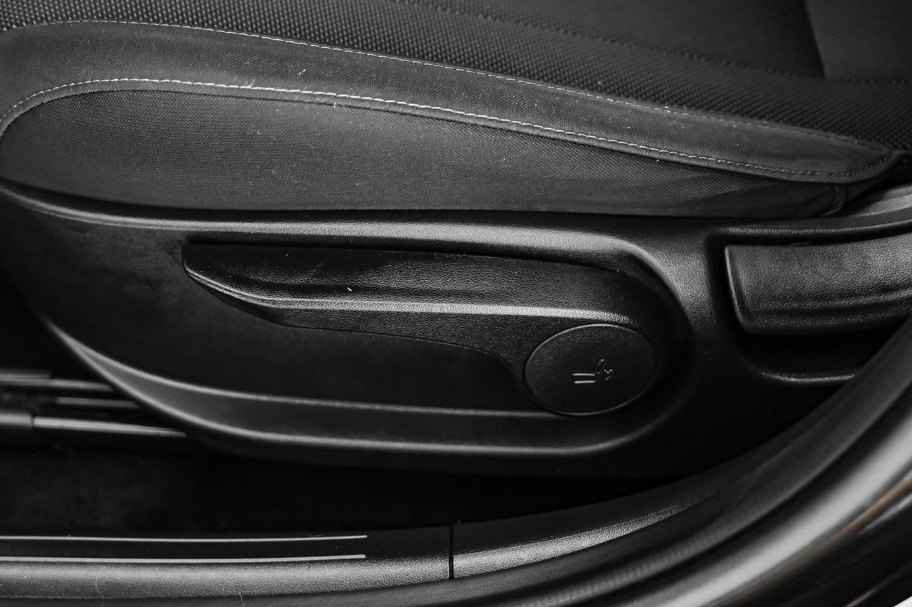 2021 Hyundai Elantra SE BLIND SPOT ASSIST LANE KEEP ASSIST FORWARD COLLISION ALERT REAR CAMERA BLUETOOTH Carrollton TX