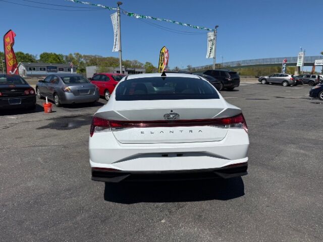 2021 Hyundai Elantra SE East Islip NY