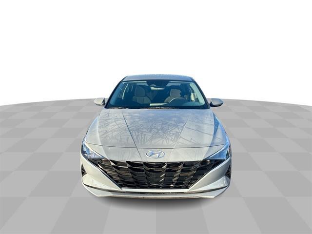 2021 Hyundai Elantra SE photo 3
