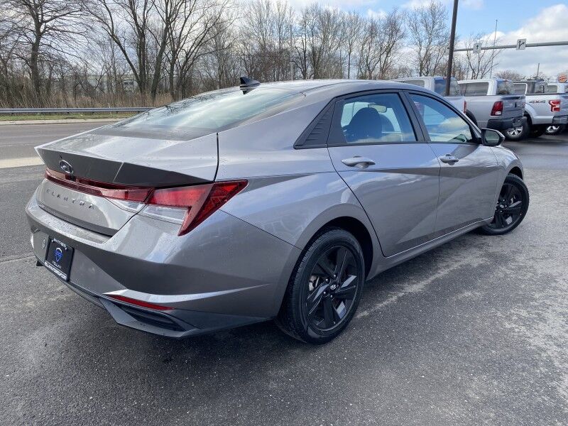 2021 Hyundai Elantra SEL Bristol  PA