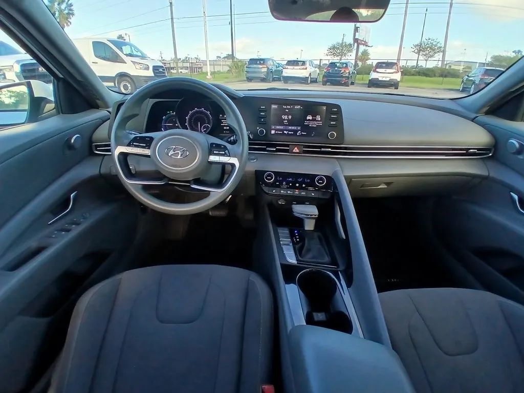 2021 Hyundai Elantra SEL HEV Sedan 4D Maitland FL