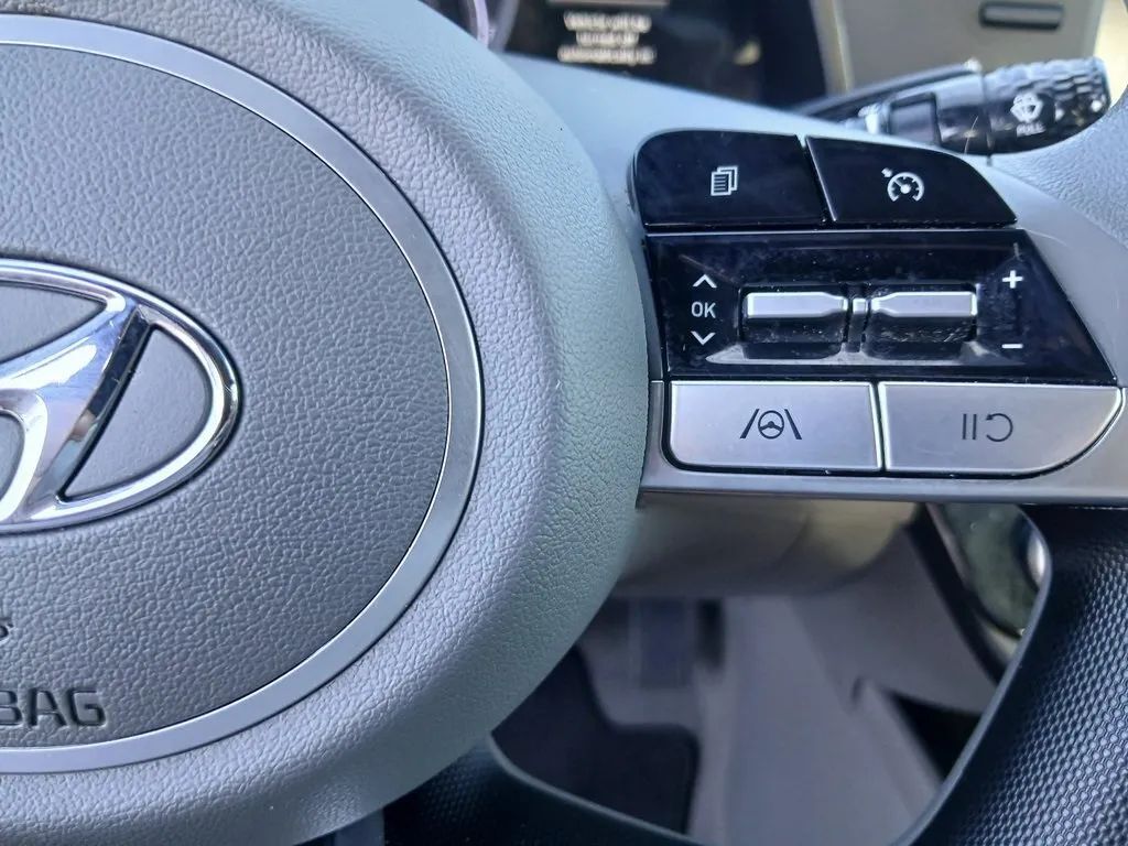 2021 Hyundai Elantra SEL HEV Sedan 4D Maitland FL