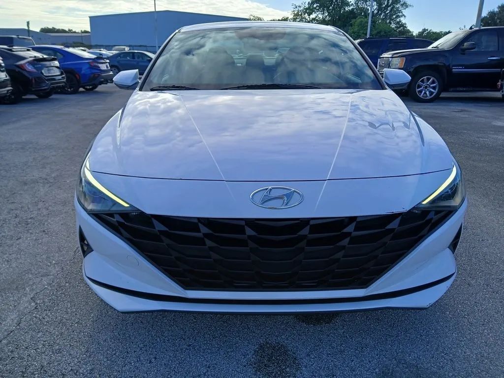 2021 Hyundai Elantra SEL HEV Sedan 4D