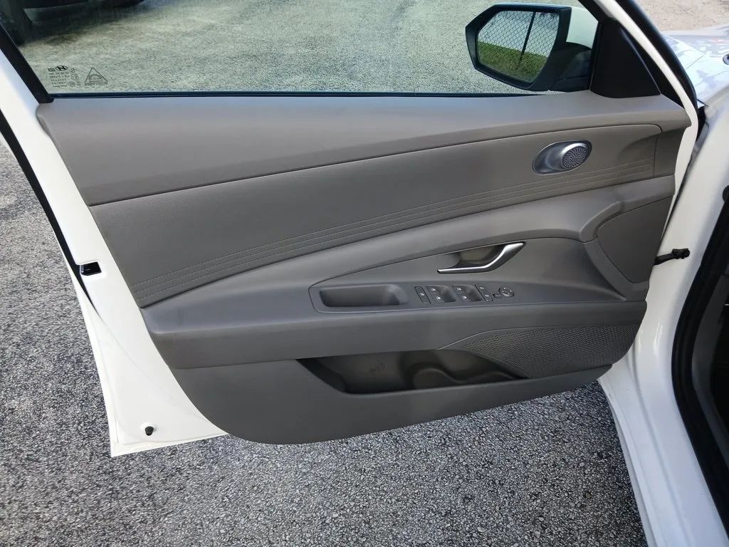 2021 Hyundai Elantra SEL HEV Sedan 4D Maitland FL