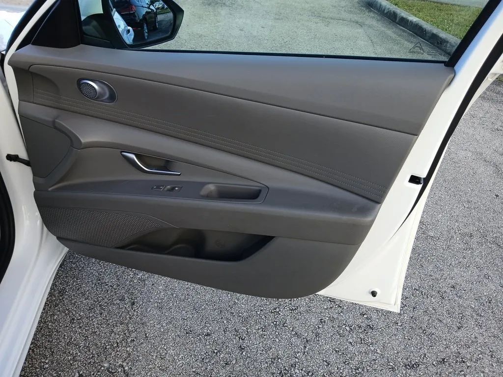 2021 Hyundai Elantra SEL HEV Sedan 4D Maitland FL