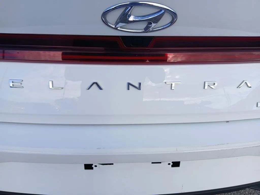 2021 Hyundai Elantra SEL HEV Sedan 4D Maitland FL