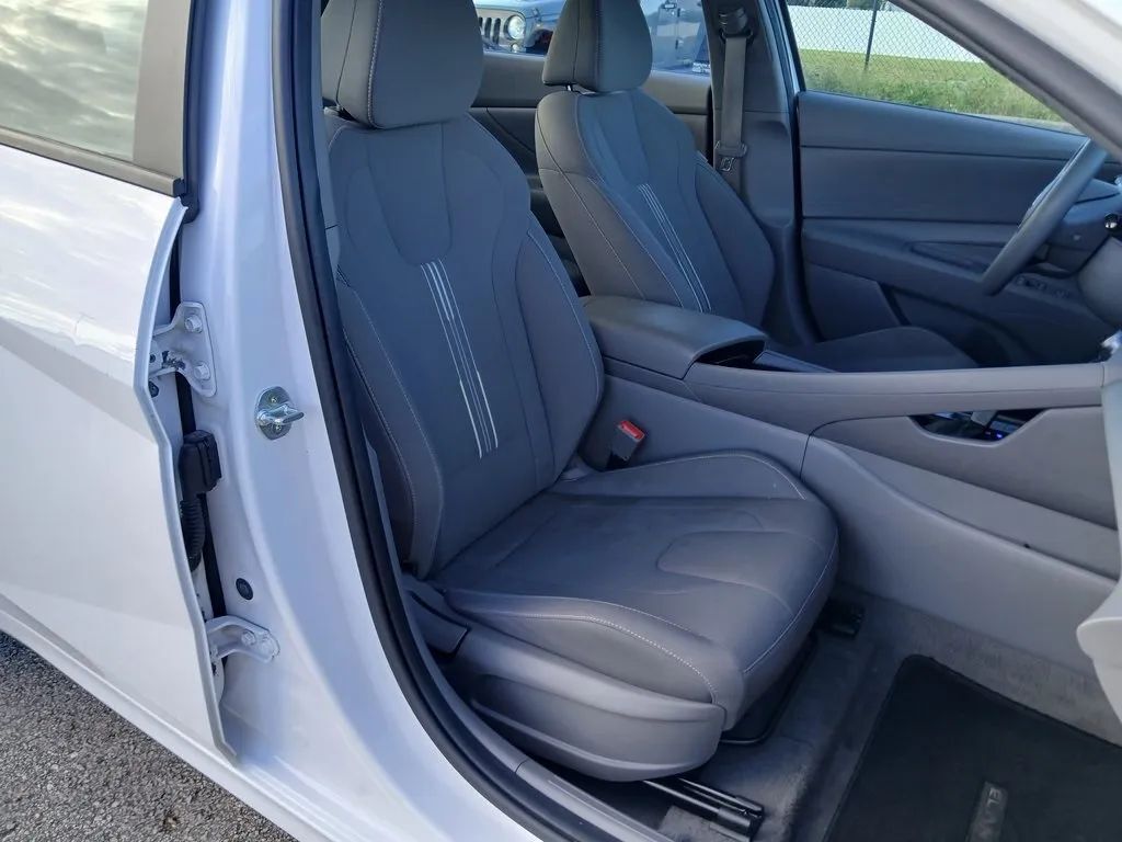 2021 Hyundai Elantra SEL HEV Sedan 4D Maitland FL