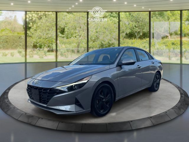 2021 Hyundai Elantra SEL 23,935 mi.