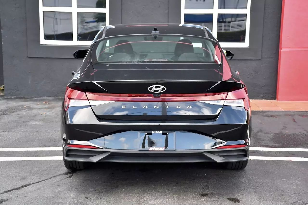 2021 Hyundai Elantra SEL Sedan 4D Doral FL