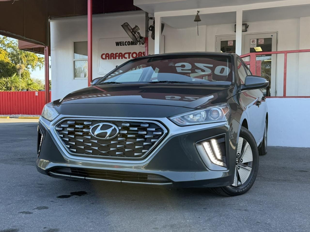 2021 Hyundai Ioniq Hybrid SE