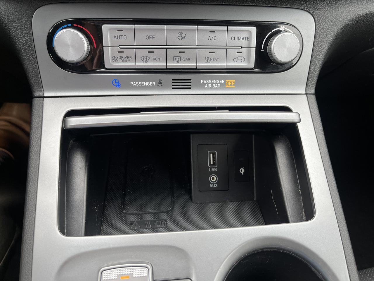 2021 Hyundai Kona Electric Limited FWD w/Sunroof HeatedLeatherSeats Saukville WI