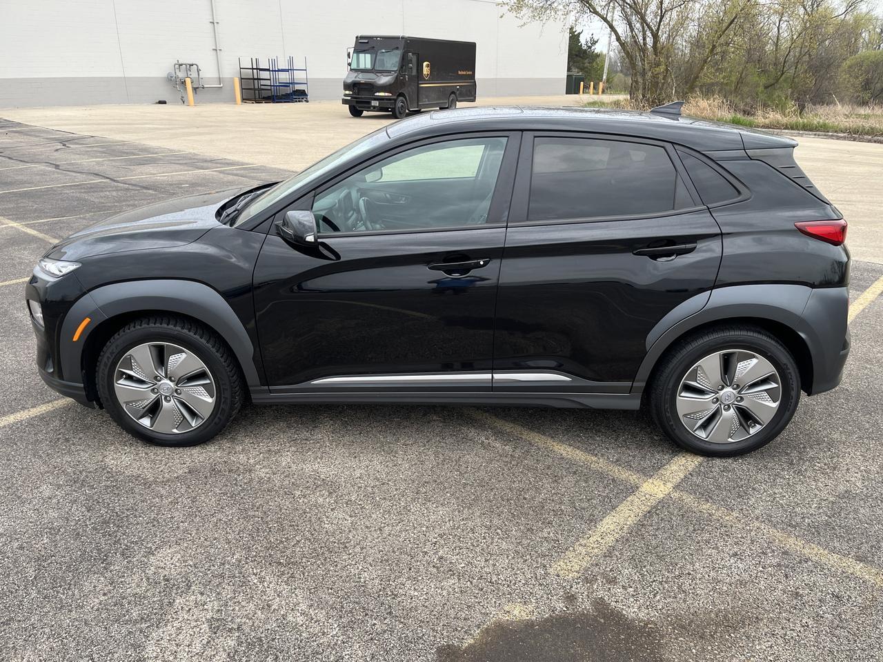2021 Hyundai Kona Electric Limited FWD w/Sunroof HeatedLeatherSeats