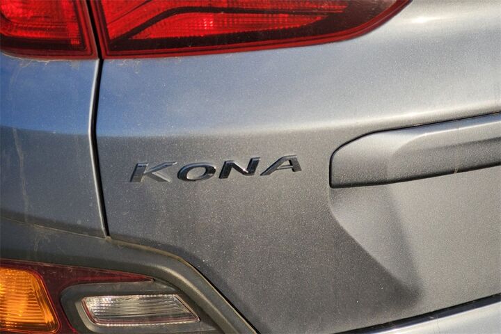 2021 Hyundai Kona SE  TX