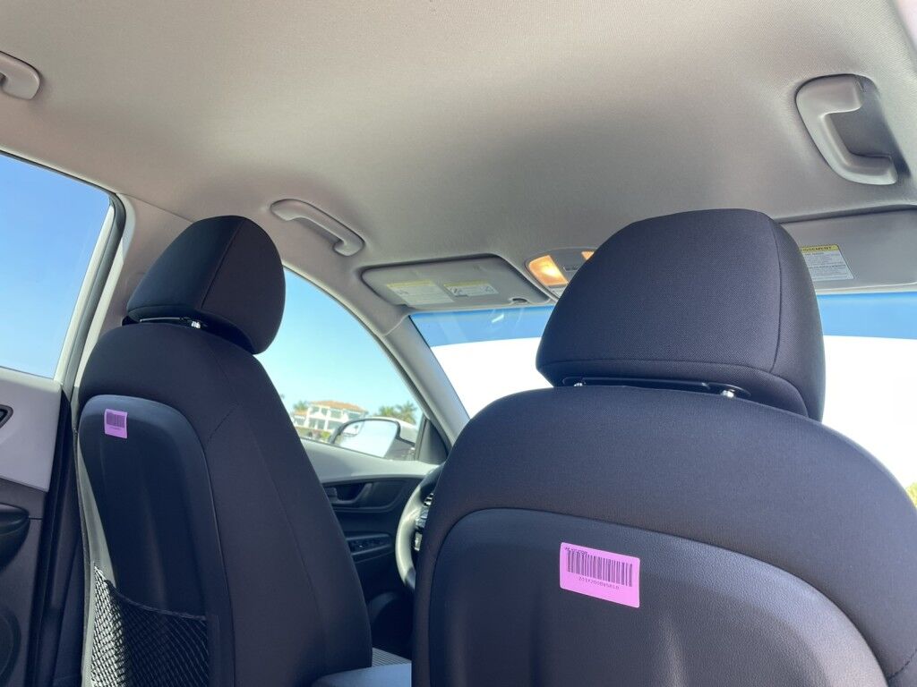 2021 Hyundai Kona SE~1 OWNER~CLEAN CARFAX~LANE KEEP ASSIST~APPLE CAR PLAY~ONLINE F Sarasota FL