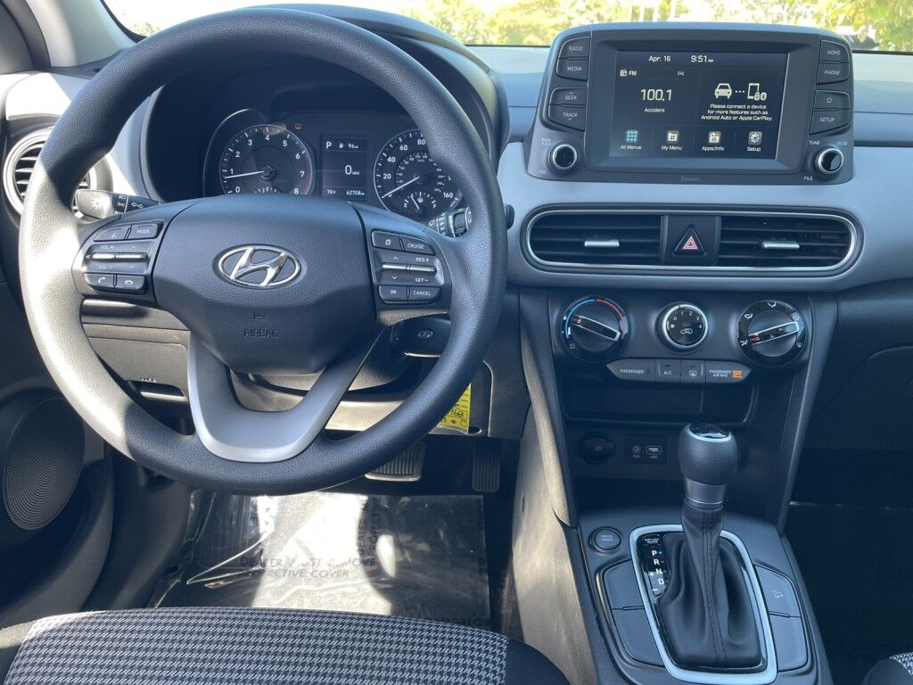 2021 Hyundai Kona SE~1 OWNER~CLEAN CARFAX~LANE KEEP ASSIST~APPLE CAR PLAY~ONLINE F Sarasota FL