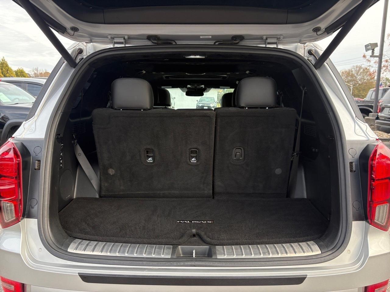2021 Hyundai Palisade Calligraphy, HEADS UP DISPLAY, POWER LIFTGATE, HIGHWAY DRIVING ASSIST, BLIND SPOT ALERT, MOONROOF, HEATED & COOLING SEATS, POWER 3RD ROW, DRIVE TALK INTERCOM, 360 BACKUP CAMERA, APPLE CARPLAY/ANDROID AUTO, AUTO START/STOP, CLEAN CARFAX, THIS SUV HAS Virginia Beach VA