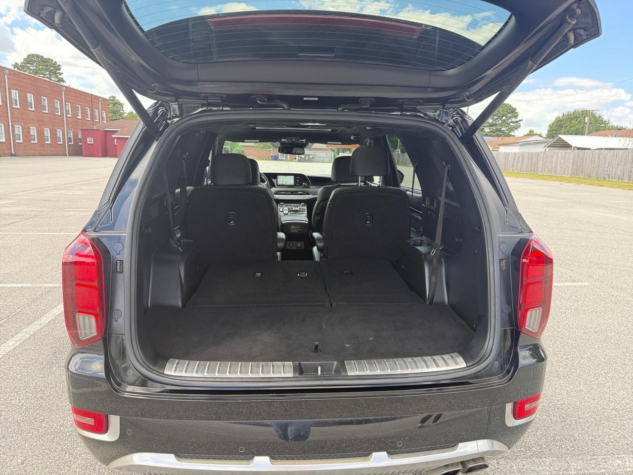 2021 Hyundai Palisade Calligraphy, SUNROOF, HEATED FRONT AND BACK SEATS, 3RD ROW, APPLE CARPLAY, 360 CAMERA, BLIND SPOT ALERT, DRIVE THIS HYUNDAI HOME TODAY! Norfolk VA