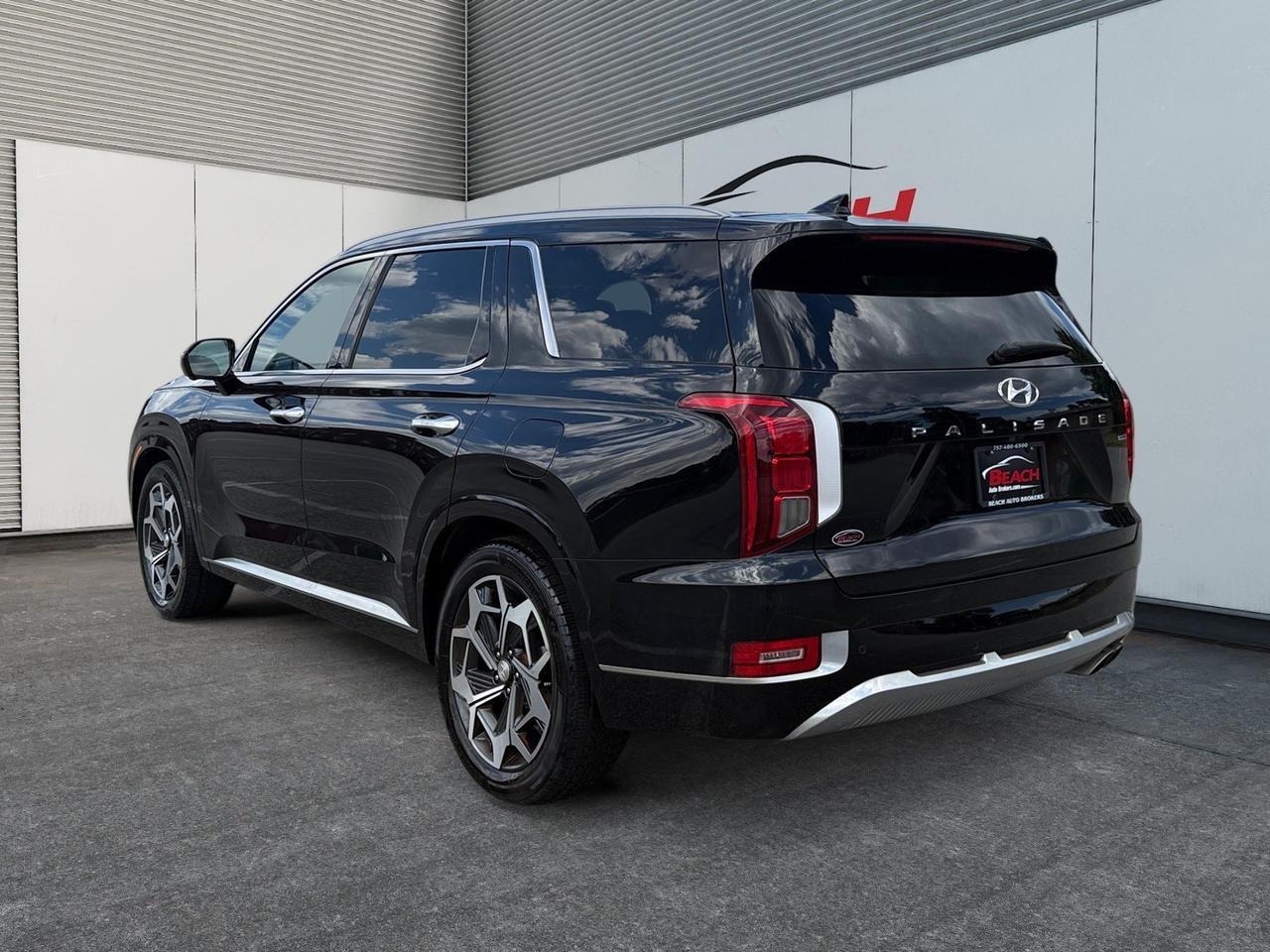 2021 Hyundai Palisade Calligraphy, SUNROOF, HEATED FRONT AND BACK SEATS, 3RD ROW, APPLE CARPLAY, 360 CAMERA, BLIND SPOT ALERT, DRIVE THIS HYUNDAI HOME TODAY! Norfolk VA