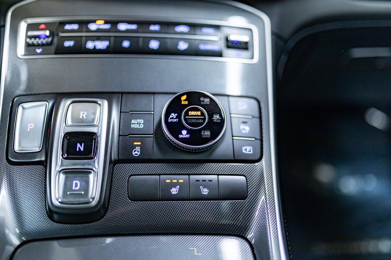 2021 Hyundai Santa Fe Hybrid AWD Preferred Leather Roof BCam Red Deer AB