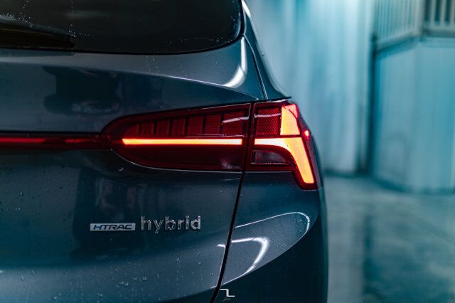 2021 Hyundai Santa Fe Hybrid AWD Preferred Leather Roof BCam Red Deer AB