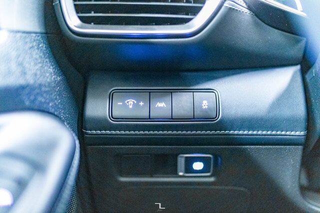 2021 Hyundai Santa Fe Hybrid AWD Preferred Leather Roof BCam Red Deer AB