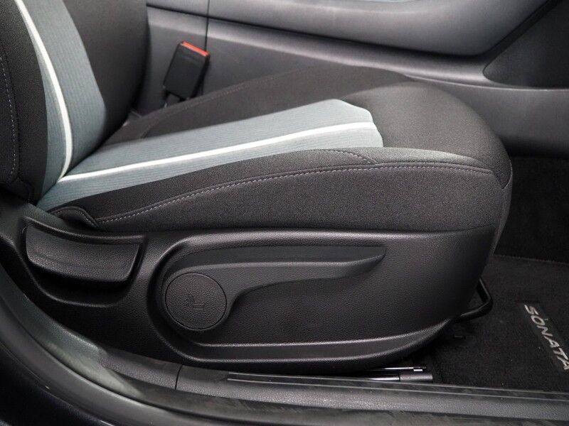 2021 Hyundai Sonata SE *ADAPTIVE CRUISE, SAFETY ALERTS, BACKUP-CAMERA, COLOR TOUCHSCREEN, LED HEADLIGHTS, ALLOY WHEELS, ANDROID & APPLE Round Rock TX