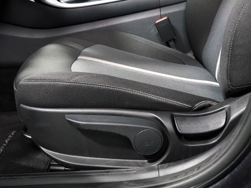 2021 Hyundai Sonata SE *ADAPTIVE CRUISE, SAFETY ALERTS, BACKUP-CAMERA, COLOR TOUCHSCREEN, LED HEADLIGHTS, ALLOY WHEELS, ANDROID & APPLE Round Rock TX