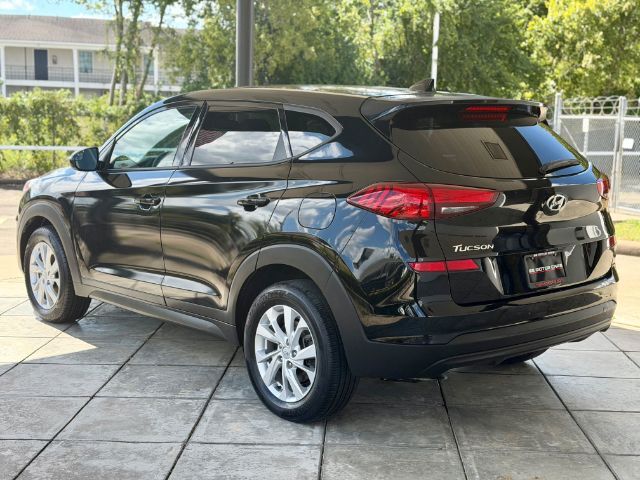 2021 Hyundai Tucson SE 33,250 mi.