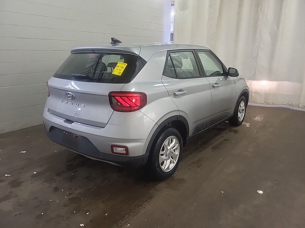 2021 Hyundai Venue SE Akron