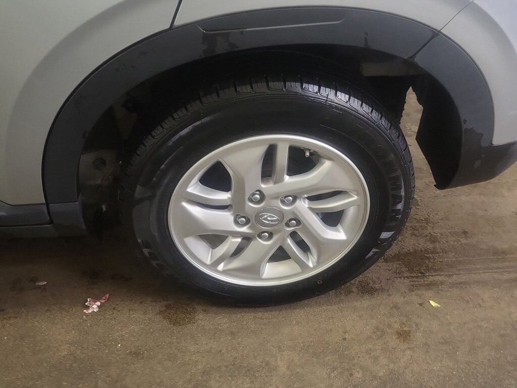 2021 Hyundai Venue SE Akron