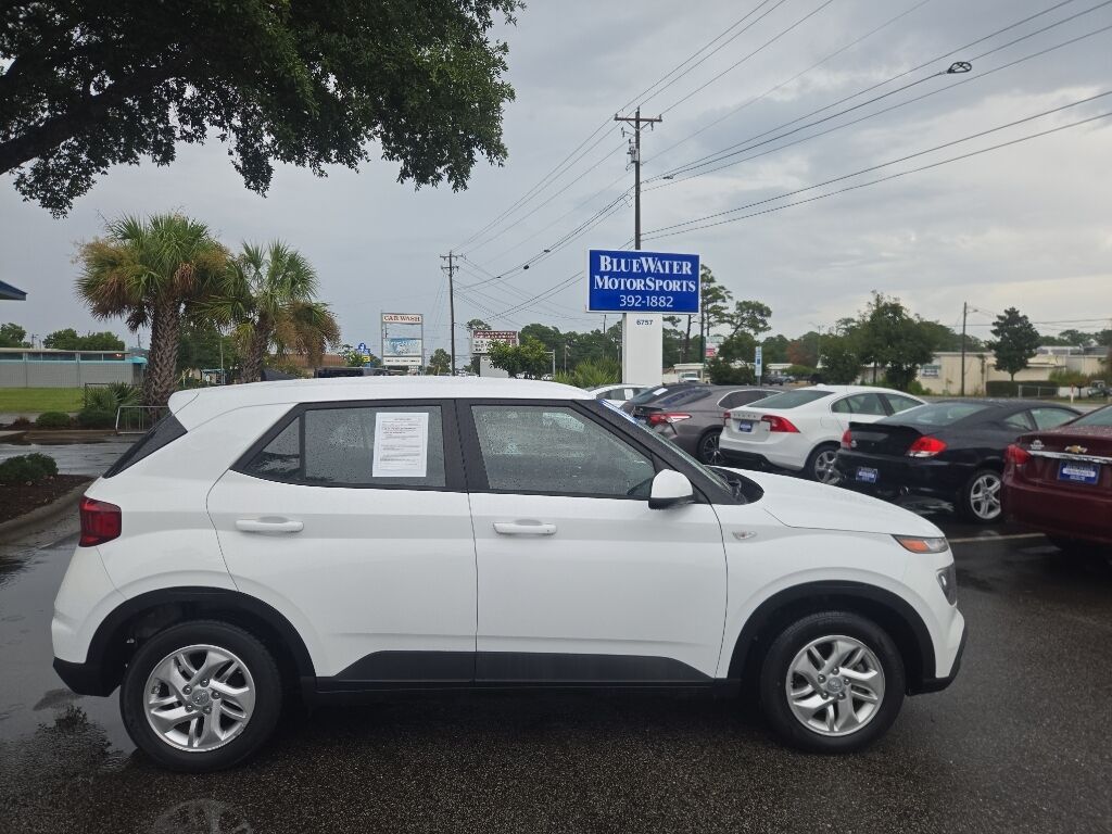 2021 Hyundai Venue SE