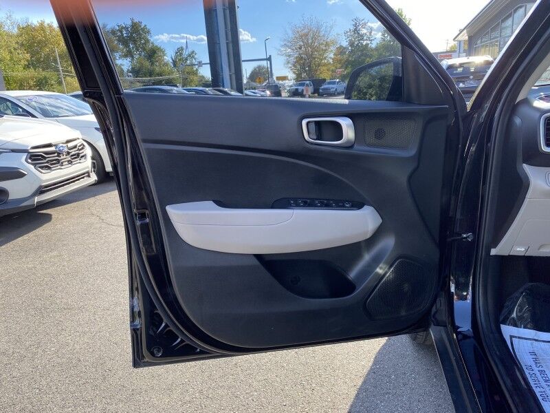 2021 Hyundai Venue SEL Bristol  PA