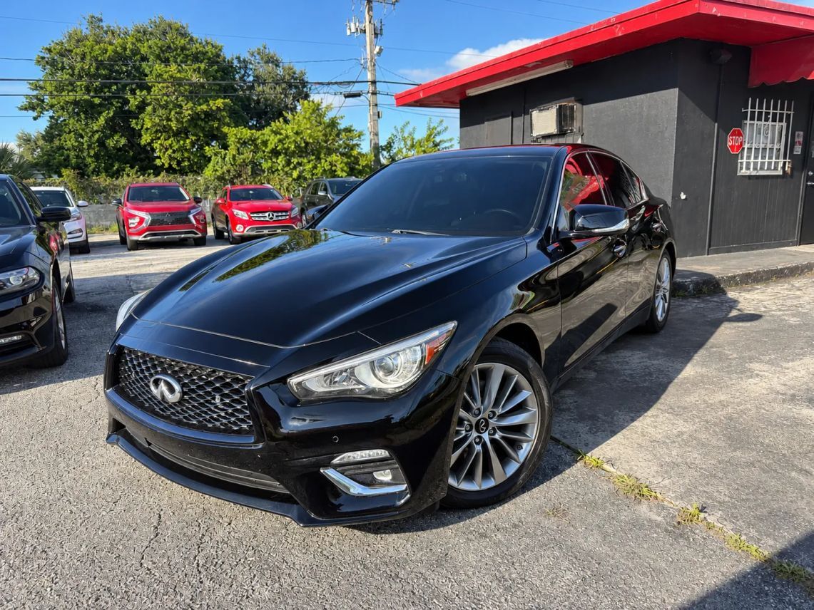 2021 INFINITI Q50 LUXE Sedan 4D