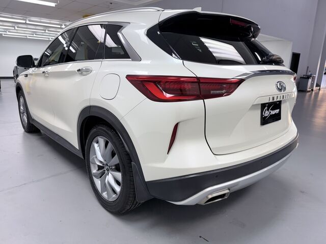 2021 Infiniti QX50 Luxe photo 2