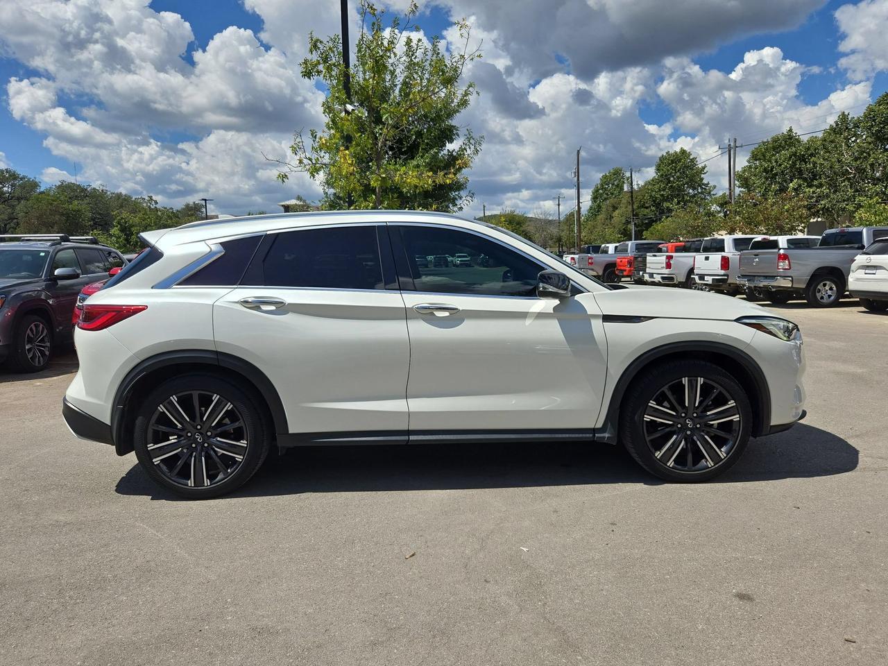2021 INFINITI QX50 LUXE