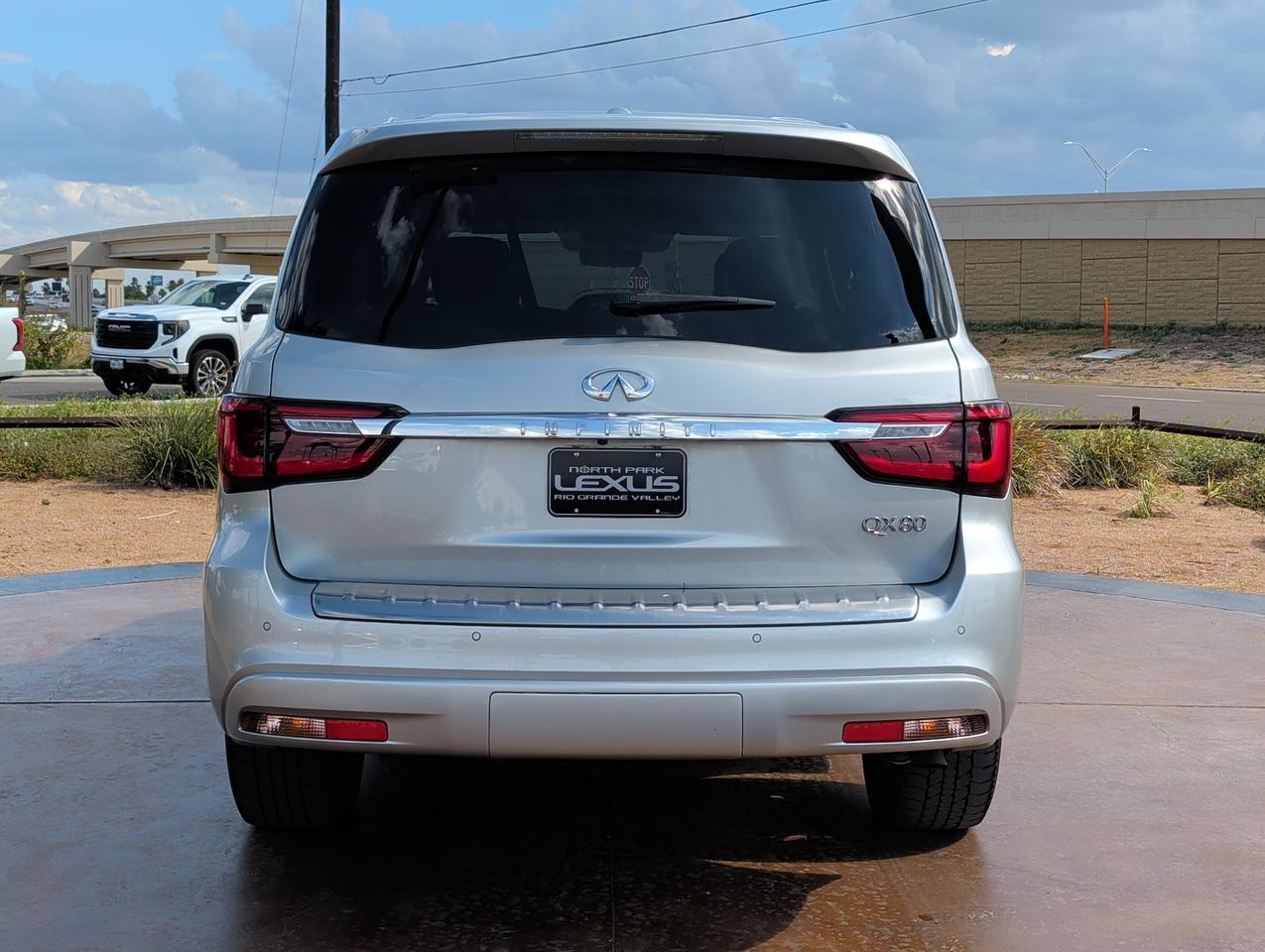 2021 INFINITI QX80 LUXE