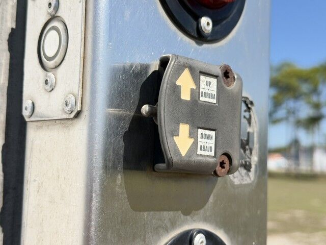 2021 Isuzu NRR 16' Refrigerated Truck with 2,500 lbs. Lift Gate Homestead FL