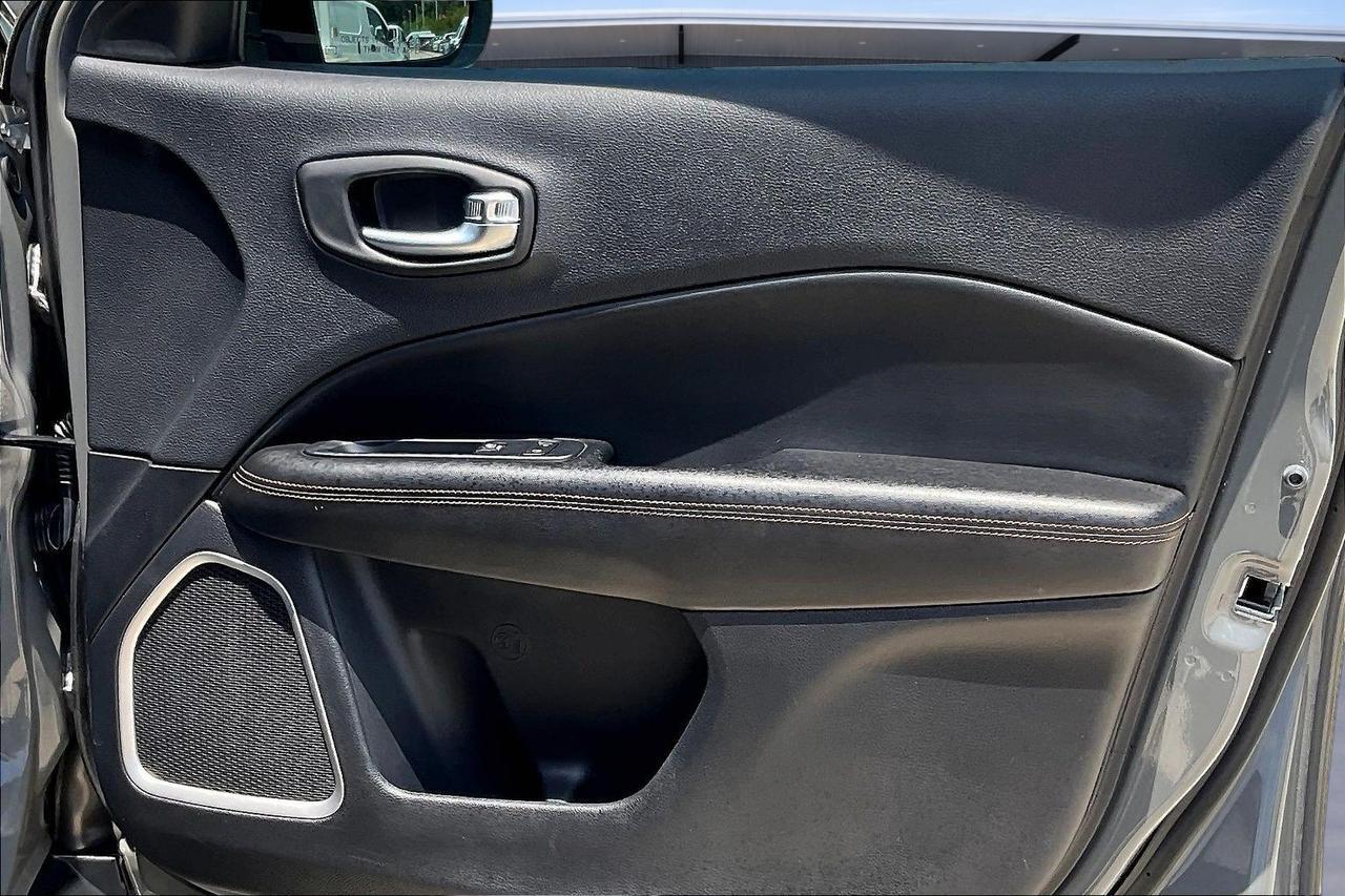 2021 JEEP COMPASS LIMITED GRAY at G Motors