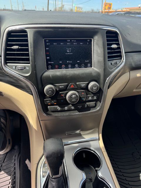 2021 JEEP GRAND CHEROKEE LAREDO Grand Prairie TX