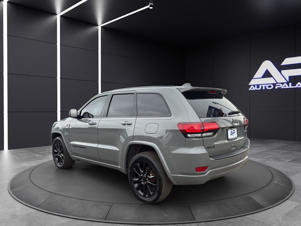 2021 JEEP GRAND CHEROKEE LAREDO KBB VALUE 24K Columbus OH