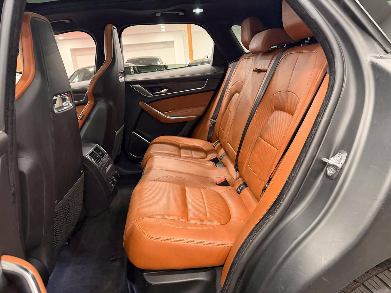 2021 Jaguar F-PACE P400 R-Dynamic S Gladstone OR