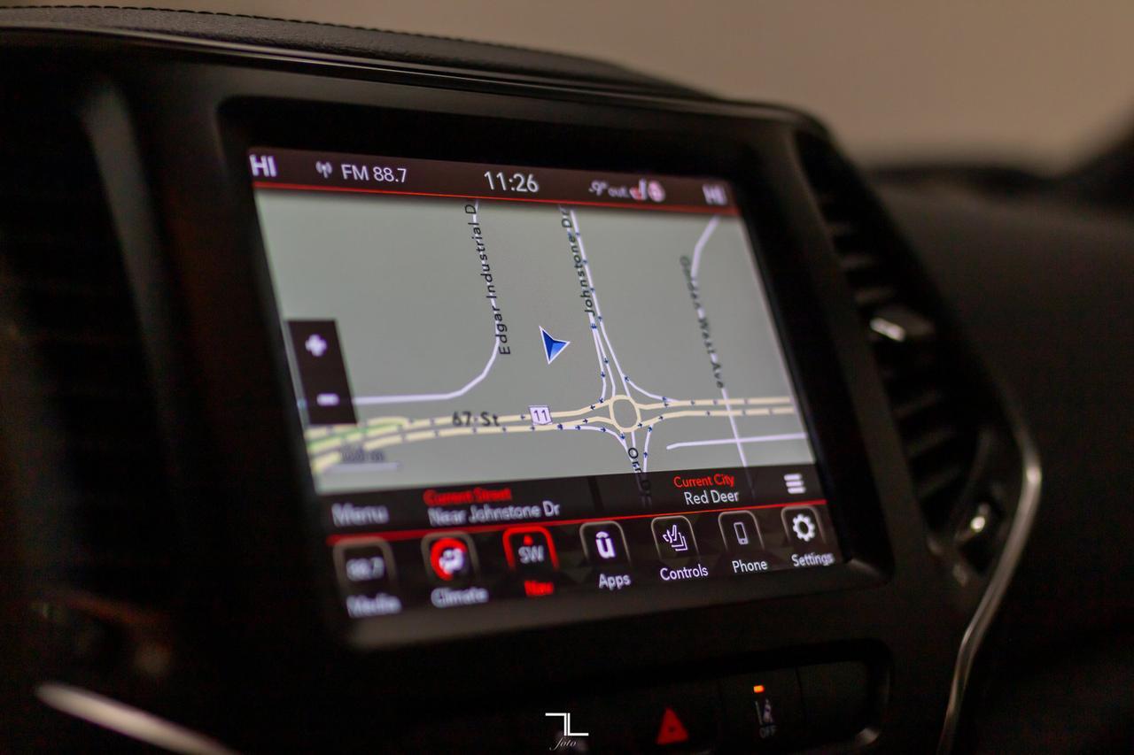 2021 Jeep Cherokee 4x4 80th Anniversary Leather Roof Nav BCam Red Deer AB