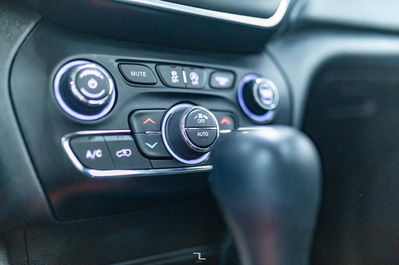 2021 Jeep Cherokee 4x4 80th Anniversary Leather Roof Nav Red Deer AB