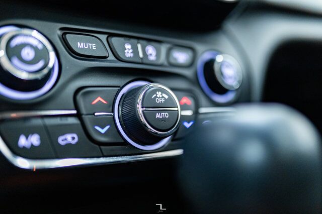 2021 Jeep Cherokee 4x4 Trailhawk Elite Leather Roof Nav Red Deer AB