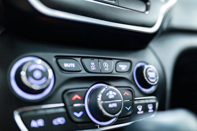 2021 Jeep Cherokee 4x4 Trailhawk Elite Leather Roof Nav Red Deer AB