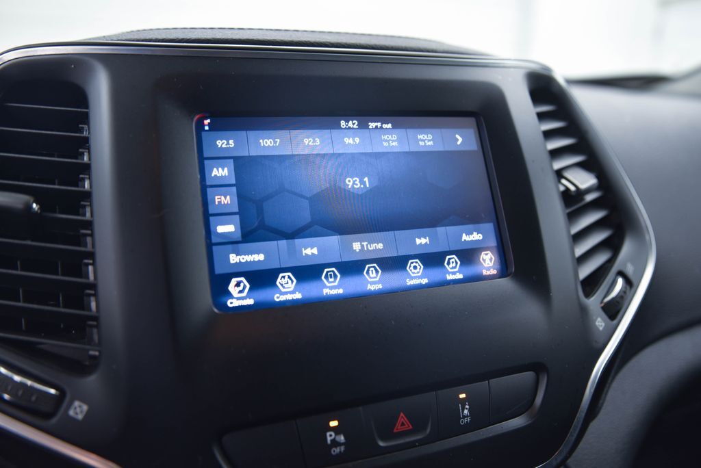 2021 Jeep Cherokee Altitude Akron OH