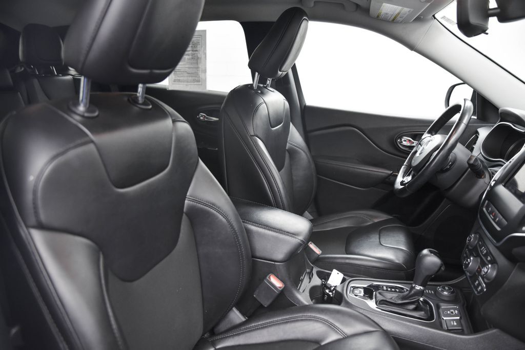 2021 Jeep Cherokee Altitude Akron OH