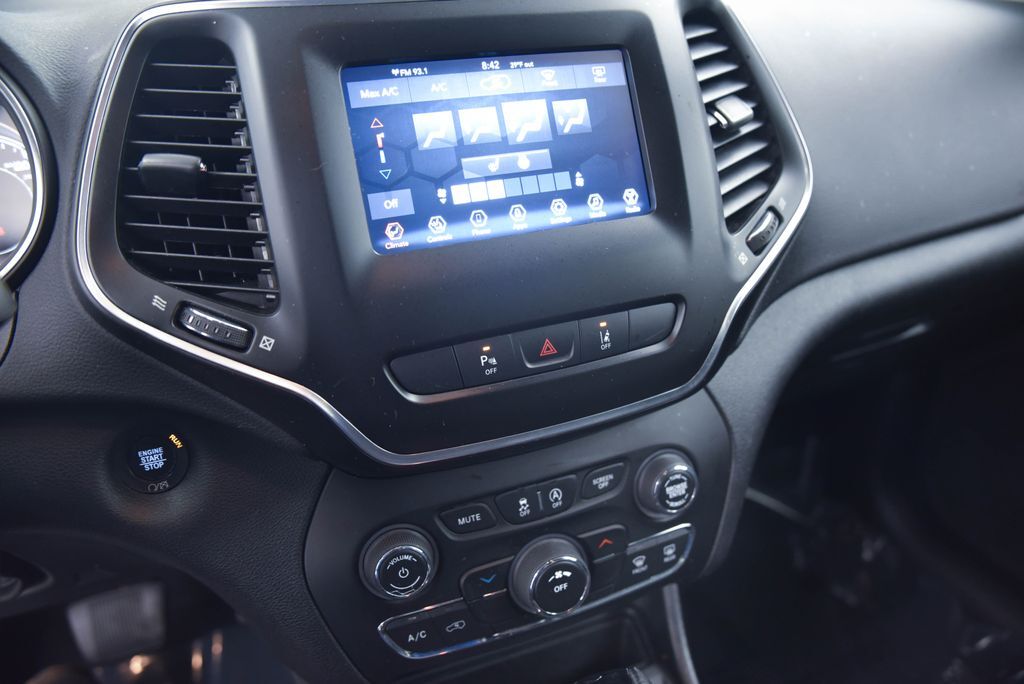 2021 Jeep Cherokee Altitude Akron OH