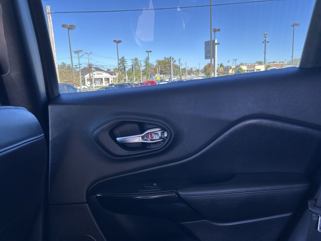 2021 Jeep Cherokee Altitude Crestwood KY